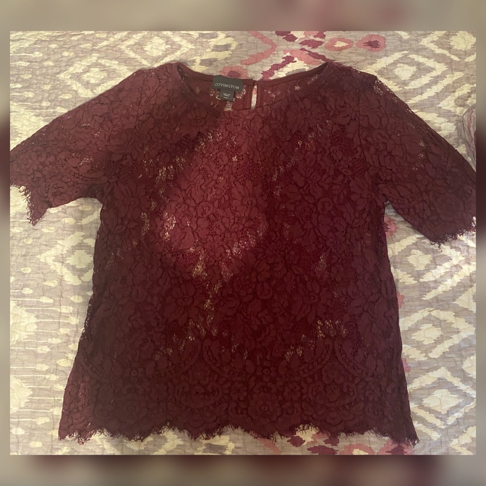 Covington Plum/Burgundy Overlay Women’s Top Size Medium